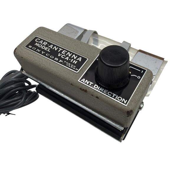 Sony VCA-1H Car TV Antenna Kit w/ Manual, Box, Controller Tested Missing Coupler - Picture 2 of 10